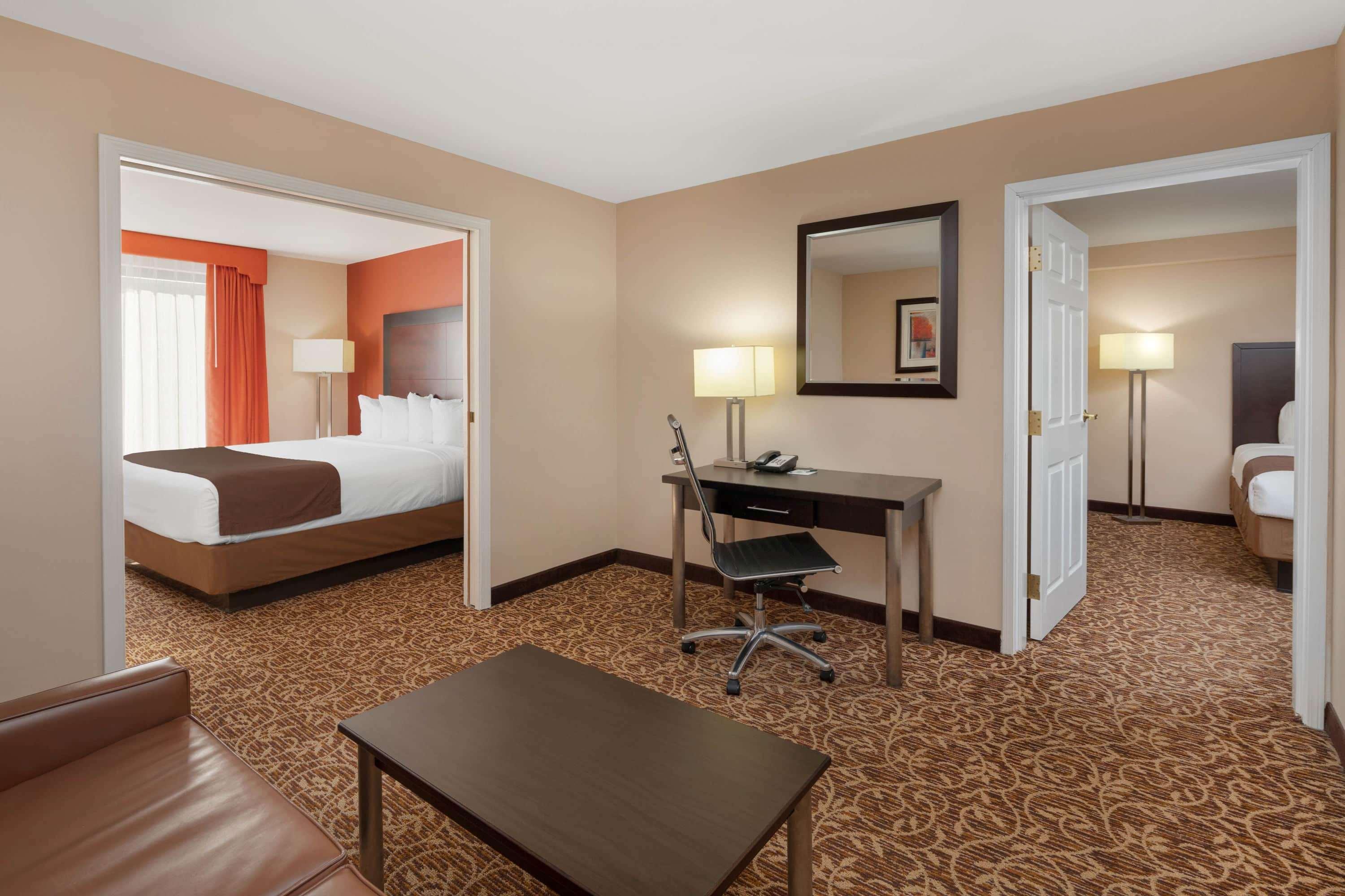 Wingate By Wyndham Atlanta Galleria/ Ballpark Смирна Экстерьер фото