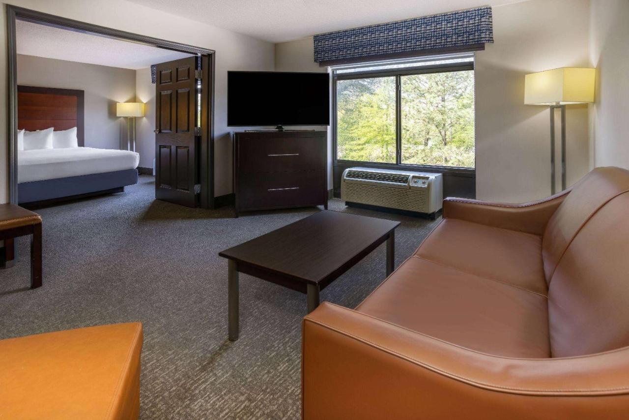 Wingate By Wyndham Atlanta Galleria/ Ballpark Смирна Экстерьер фото